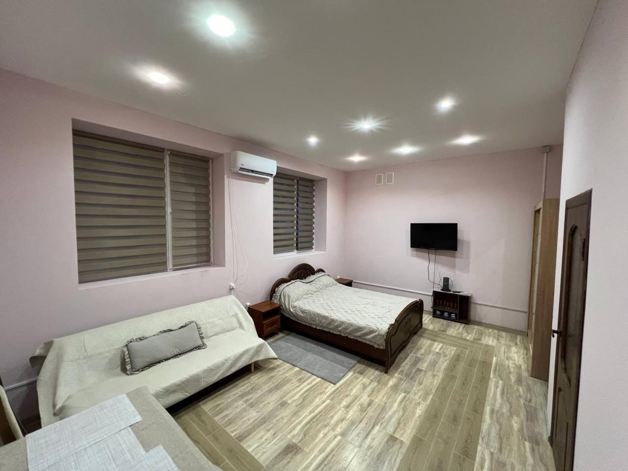 Motel Seven Stars Sumy Esterno foto